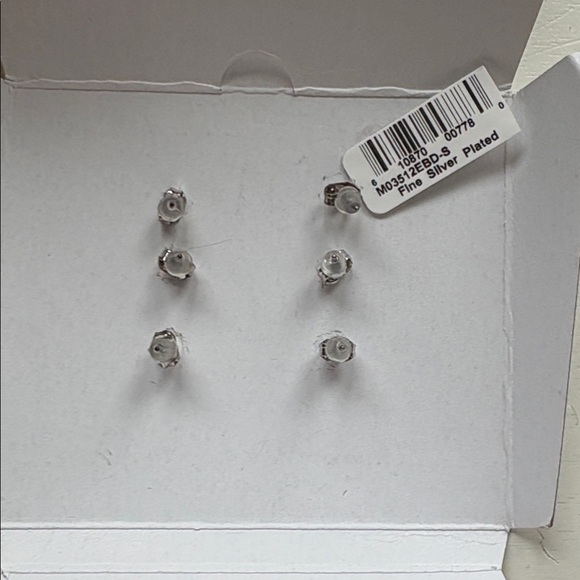 Swarovski Crystal & Silver Key and Crown Earrings Set - Picture 2 of 3
